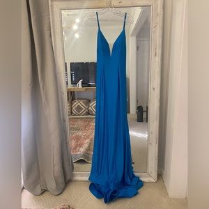 BRAND NEW NEVER WORN royal blue prom/formal dress (size 4)